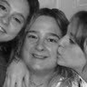 Meet your Posher, Mona